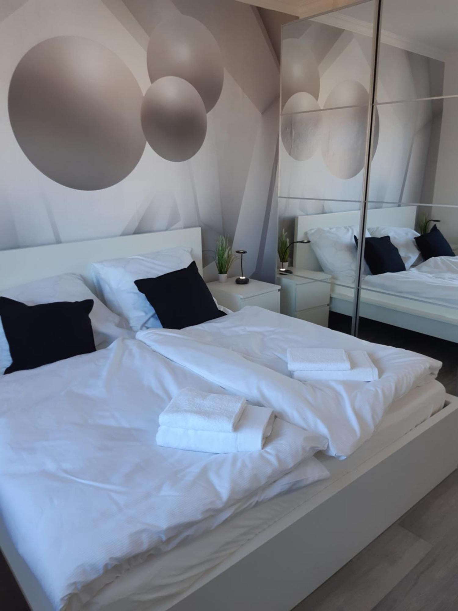 D&B Staycation Ferienpark Niedenstein ภายนอก รูปภาพ